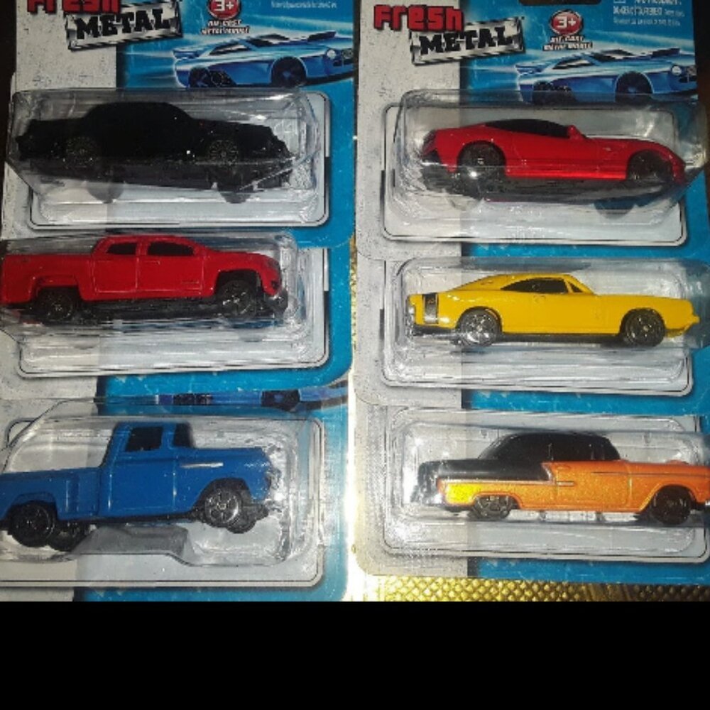 Fresh Metal Maisto Car Set Bundle Gifts Toys Wheels red, blue jeep yellow black